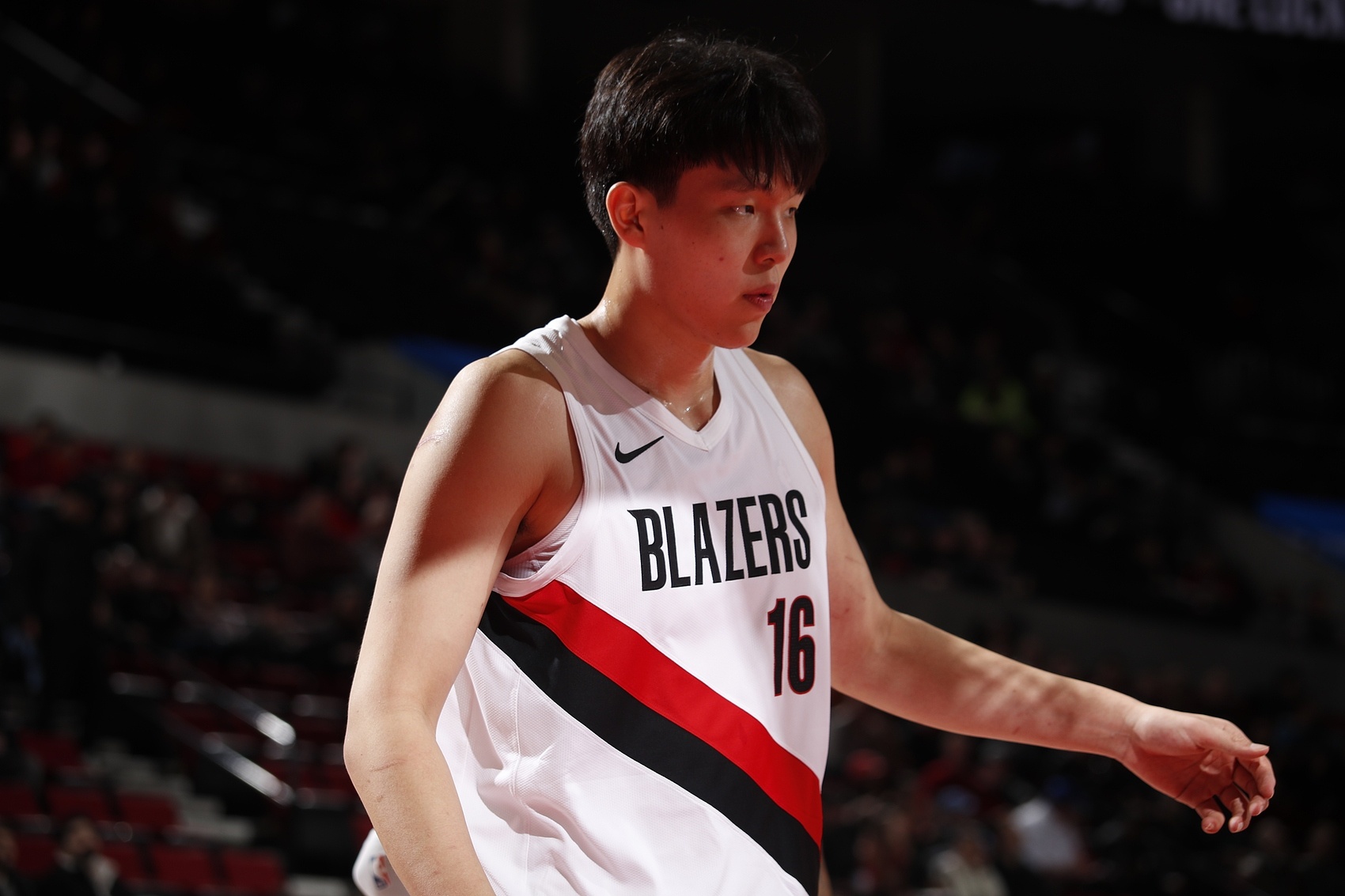 杨瀚森训练三分7连中 开拓者夏联明确核心地位