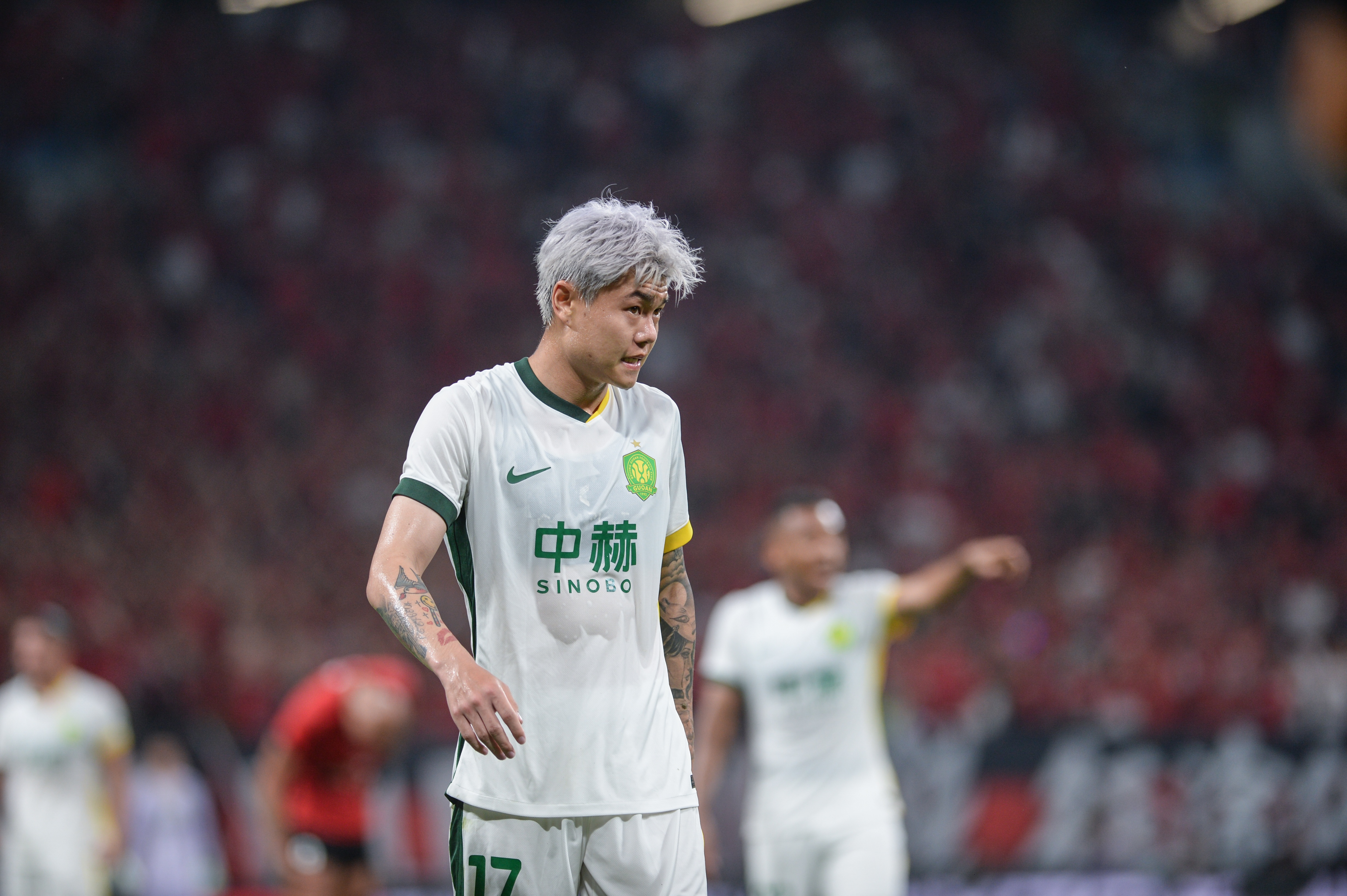 杨立瑜57分钟0射正6次丢失球权 赛后微博致歉“没踢好”