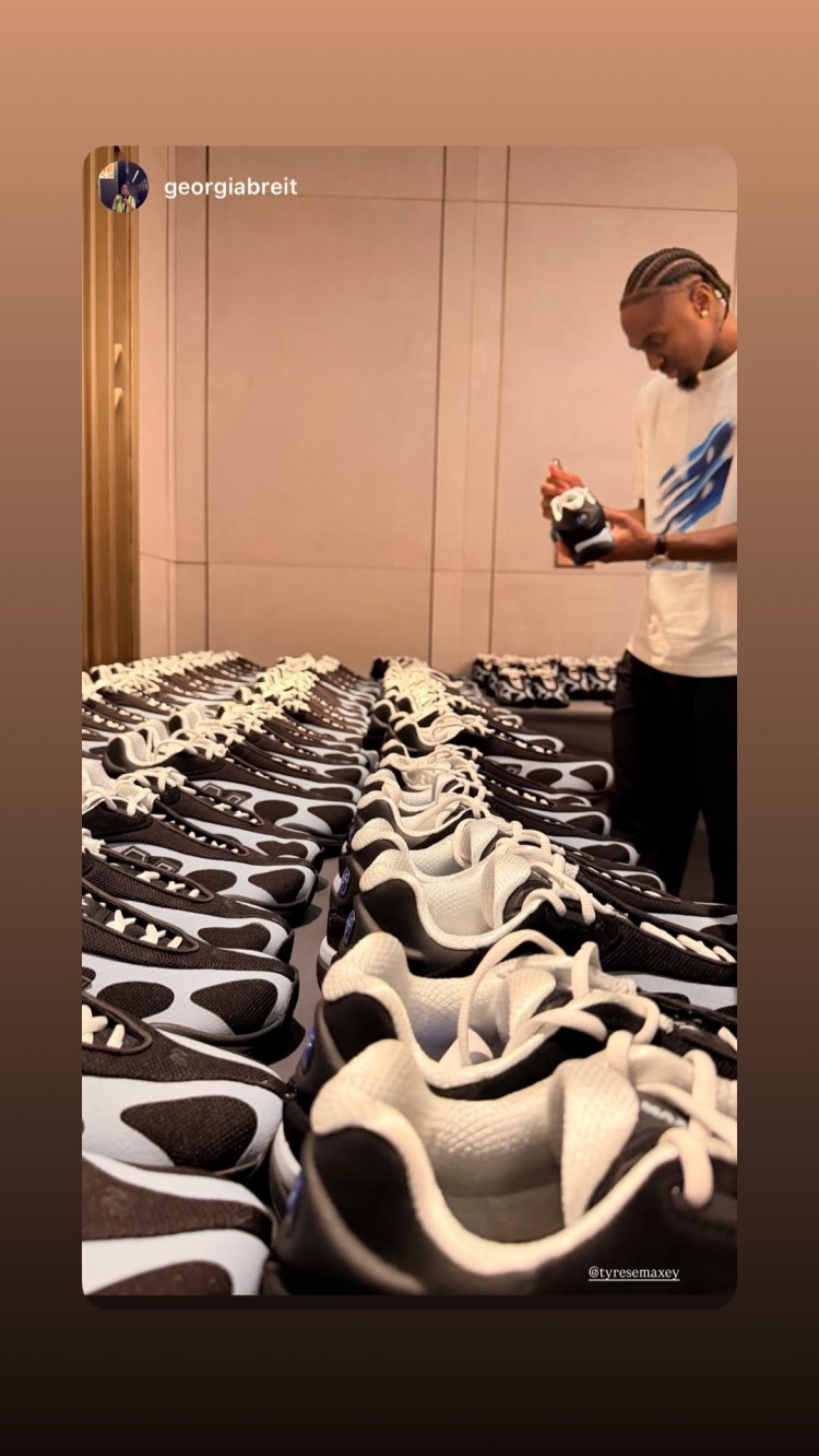 我也来了!马克西抵达上海 此行是宣传个人首款签名鞋Maxey v1 我也来了!马克西抵达上海 此行是宣传个人首款签名鞋Maxey v1