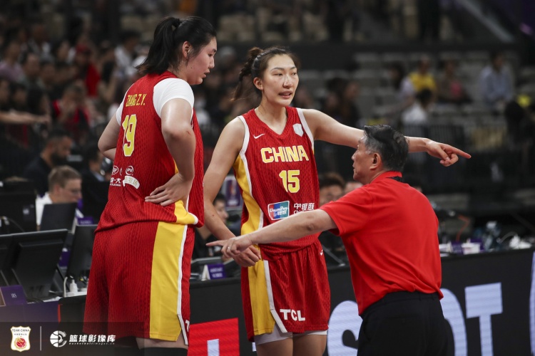 韩旭力撑张子宇：她还只是个小孩 第一次世界大赛 对手的动作很大
